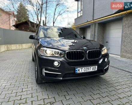 Серый БМВ Х5, объемом двигателя 2 л и пробегом 271 тыс. км за 21950 $, фото 1 на Automoto.ua