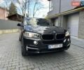 Серый БМВ Х5, объемом двигателя 2 л и пробегом 271 тыс. км за 21950 $, фото 1 на Automoto.ua