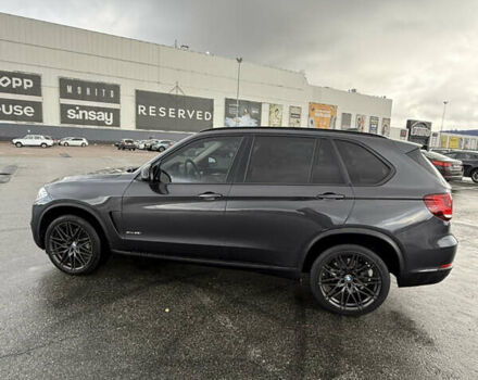 Серый БМВ Х5, объемом двигателя 2.98 л и пробегом 187 тыс. км за 25500 $, фото 1 на Automoto.ua