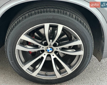 Серый БМВ Х5, объемом двигателя 2.99 л и пробегом 256 тыс. км за 30500 $, фото 7 на Automoto.ua