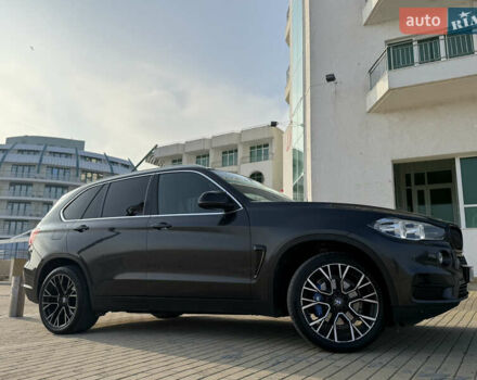 Сірий БМВ Х5, об'ємом двигуна 2 л та пробігом 180 тис. км за 25800 $, фото 13 на Automoto.ua