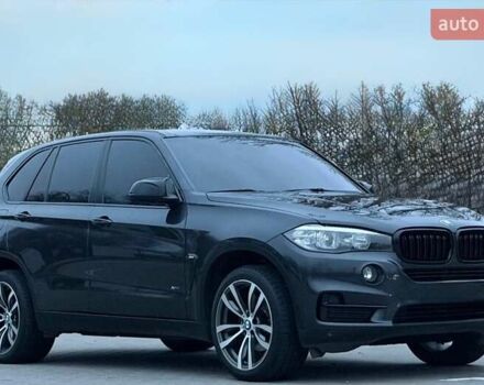 Серый БМВ Х5, объемом двигателя 2 л и пробегом 268 тыс. км за 21500 $, фото 2 на Automoto.ua