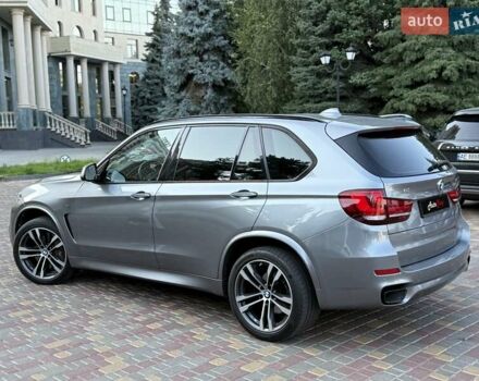 Серый БМВ Х5, объемом двигателя 2.99 л и пробегом 141 тыс. км за 38700 $, фото 5 на Automoto.ua