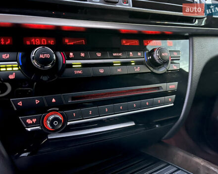 Серый БМВ Х5, объемом двигателя 2.98 л и пробегом 179 тыс. км за 23000 $, фото 6 на Automoto.ua