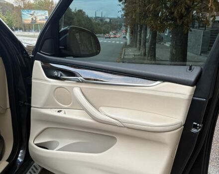 БМВ Х5 2014 в Днепре (Днепропетровске) на Automoto.ua Серый БМВ Х5, объемом двигателя 3 л и пробегом 240 тыс. км за 25000 $, фото 9 на Automoto.ua