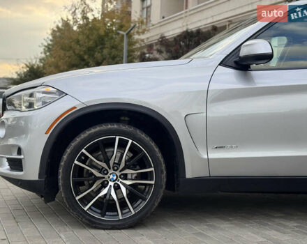 Серый БМВ Х5, объемом двигателя 3 л и пробегом 161 тыс. км за 21990 $, фото 27 на Automoto.ua