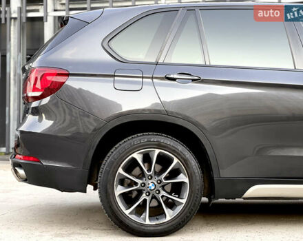 Серый БМВ Х5, объемом двигателя 2.98 л и пробегом 179 тыс. км за 23000 $, фото 12 на Automoto.ua