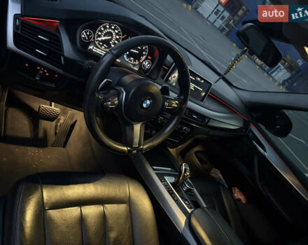 Сірий БМВ Х5, об'ємом двигуна 3 л та пробігом 244 тис. км за 19900 $, фото 28 на Automoto.ua