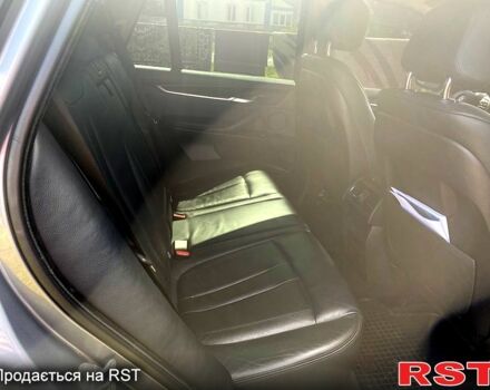 Серый БМВ Х5, объемом двигателя 3 л и пробегом 308 тыс. км за 28000 $, фото 3 на Automoto.ua