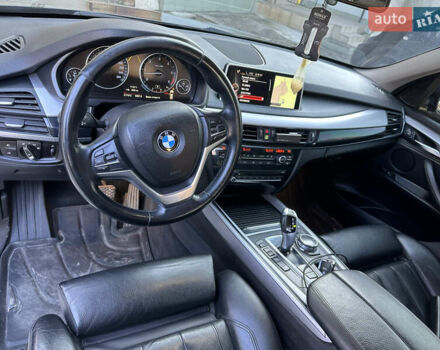 Сірий БМВ Х5, об'ємом двигуна 2.99 л та пробігом 300 тис. км за 25000 $, фото 3 на Automoto.ua