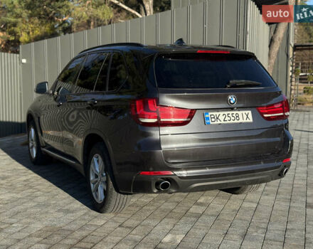 Серый БМВ Х5, объемом двигателя 2.98 л и пробегом 142 тыс. км за 20900 $, фото 7 на Automoto.ua