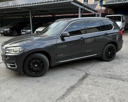 БМВ Х5 2014 в Днепре (Днепропетровске) на Automoto.ua Серый БМВ Х5, объемом двигателя 3 л и пробегом 240 тыс. км за 25000 $, фото 2 на Automoto.ua