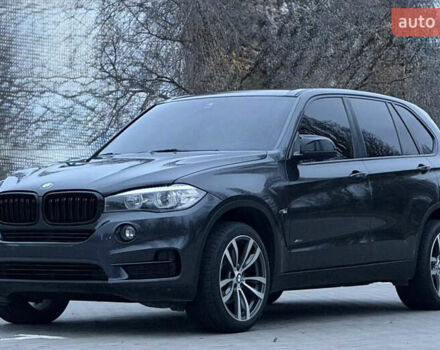 Серый БМВ Х5, объемом двигателя 2 л и пробегом 268 тыс. км за 21500 $, фото 1 на Automoto.ua