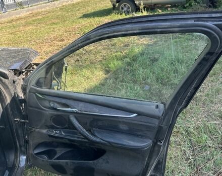 Серый БМВ Х5, объемом двигателя 3 л и пробегом 237 тыс. км за 100 $, фото 15 на Automoto.ua