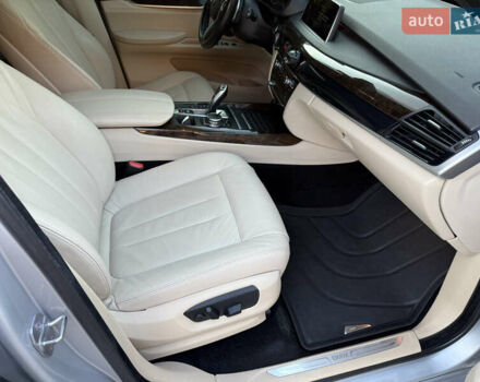 БМВ Х5 2015 у Дніпро (Дніпропетровську) на Automoto.ua Сірий БМВ Х5, об'ємом двигуна 2.98 л та пробігом 157 тис. км за 23800 $, фото 20 на Automoto.ua