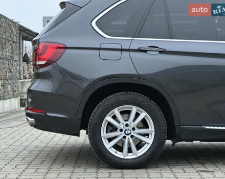 Серый БМВ Х5, объемом двигателя 3 л и пробегом 198 тыс. км за 25999 $, фото 34 на Automoto.ua