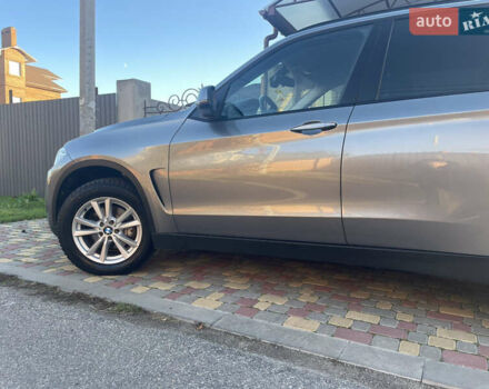 Серый БМВ Х5, объемом двигателя 2 л и пробегом 232 тыс. км за 24000 $, фото 6 на Automoto.ua