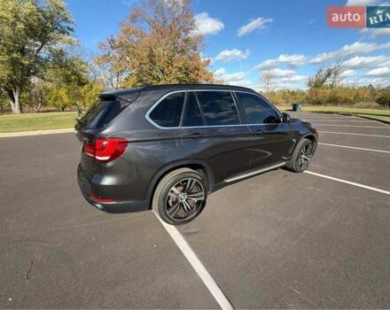 Серый БМВ Х5, объемом двигателя 2.98 л и пробегом 256 тыс. км за 25600 $, фото 3 на Automoto.ua