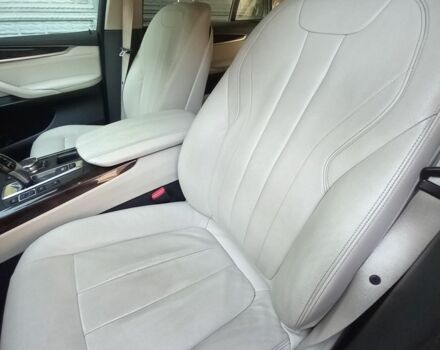 Серый БМВ Х5, объемом двигателя 3 л и пробегом 192 тыс. км за 23000 $, фото 2 на Automoto.ua