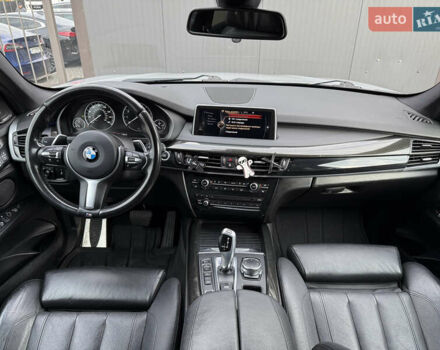 Сірий БМВ Х5, об'ємом двигуна 2 л та пробігом 218 тис. км за 25000 $, фото 5 на Automoto.ua