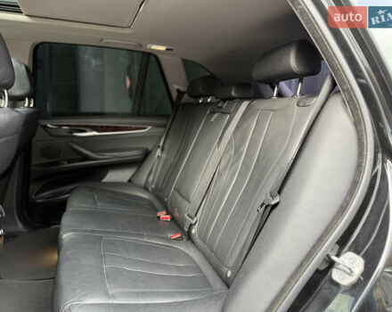 Сірий БМВ Х5, об'ємом двигуна 2.98 л та пробігом 159 тис. км за 22300 $, фото 39 на Automoto.ua