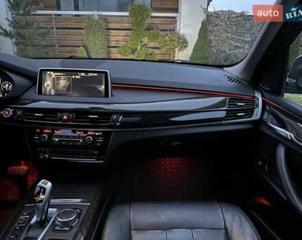 Серый БМВ Х5, объемом двигателя 3 л и пробегом 198 тыс. км за 25999 $, фото 81 на Automoto.ua