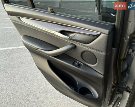 Сірий БМВ Х5, об'ємом двигуна 2.99 л та пробігом 213 тис. км за 26200 $, фото 19 на Automoto.ua