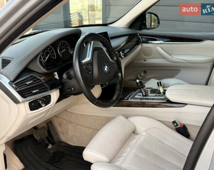 Серый БМВ Х5, объемом двигателя 2.98 л и пробегом 177 тыс. км за 25500 $, фото 9 на Automoto.ua