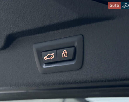 Серый БМВ Х5, объемом двигателя 3 л и пробегом 198 тыс. км за 25999 $, фото 49 на Automoto.ua