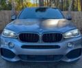 Серый БМВ Х5, объемом двигателя 3 л и пробегом 77 тыс. км за 8000 $, фото 1 на Automoto.ua