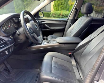 Серый БМВ Х5, объемом двигателя 3 л и пробегом 80 тыс. км за 12500 $, фото 10 на Automoto.ua