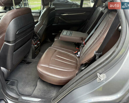 Сірий БМВ Х5, об'ємом двигуна 2.99 л та пробігом 145 тис. км за 32500 $, фото 7 на Automoto.ua