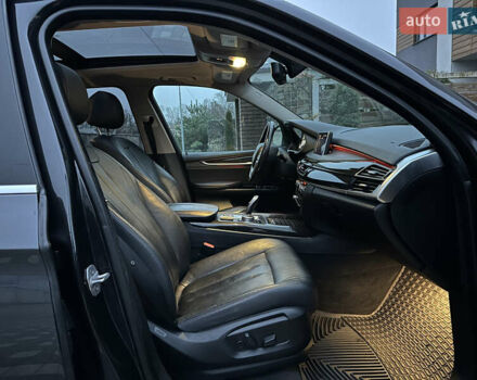 Серый БМВ Х5, объемом двигателя 3 л и пробегом 198 тыс. км за 25999 $, фото 95 на Automoto.ua