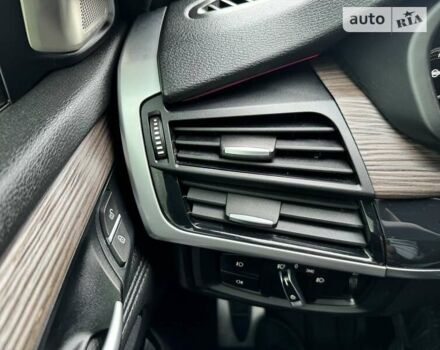 Сірий БМВ Х5, об'ємом двигуна 2 л та пробігом 179 тис. км за 28500 $, фото 29 на Automoto.ua