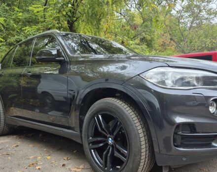 Серый БМВ Х5, объемом двигателя 3 л и пробегом 252 тыс. км за 21900 $, фото 3 на Automoto.ua