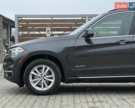 Серый БМВ Х5, объемом двигателя 3 л и пробегом 198 тыс. км за 25999 $, фото 11 на Automoto.ua