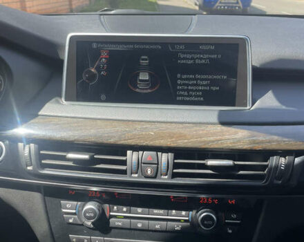 Серый БМВ Х5, объемом двигателя 3 л и пробегом 166 тыс. км за 24500 $, фото 32 на Automoto.ua