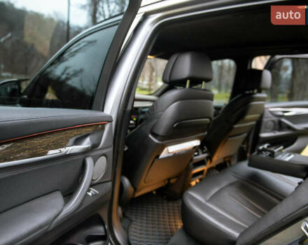 Серый БМВ Х5, объемом двигателя 2.99 л и пробегом 180 тыс. км за 37000 $, фото 23 на Automoto.ua