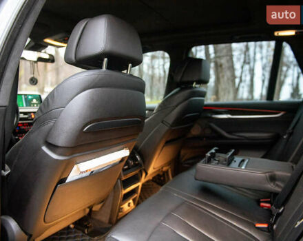 Серый БМВ Х5, объемом двигателя 2.99 л и пробегом 180 тыс. км за 37000 $, фото 24 на Automoto.ua