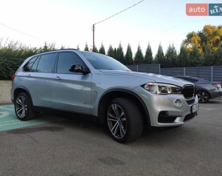 Серый БМВ Х5, объемом двигателя 3 л и пробегом 215 тыс. км за 19900 $, фото 1 на Automoto.ua