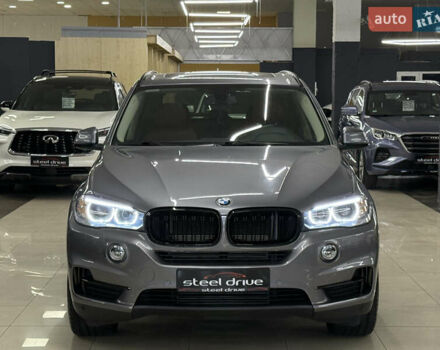 Серый БМВ Х5, объемом двигателя 2 л и пробегом 109 тыс. км за 29799 $, фото 3 на Automoto.ua