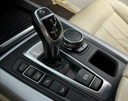 Серый БМВ Х5, объемом двигателя 2 л и пробегом 260 тыс. км за 23999 $, фото 29 на Automoto.ua