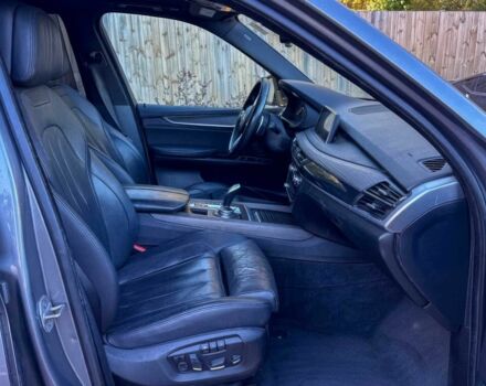 Серый БМВ Х5, объемом двигателя 3 л и пробегом 77 тыс. км за 8000 $, фото 8 на Automoto.ua