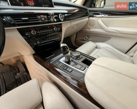 Серый БМВ Х5, объемом двигателя 2.98 л и пробегом 177 тыс. км за 25500 $, фото 15 на Automoto.ua