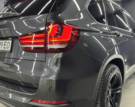 Серый БМВ Х5, объемом двигателя 2 л и пробегом 260 тыс. км за 23999 $, фото 11 на Automoto.ua