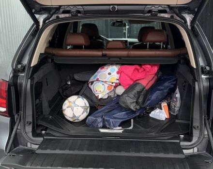 Сірий БМВ Х5, об'ємом двигуна 3 л та пробігом 102 тис. км за 25500 $, фото 2 на Automoto.ua