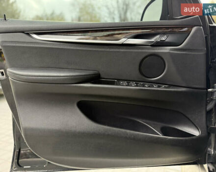 Сірий БМВ Х5, об'ємом двигуна 2.98 л та пробігом 159 тис. км за 22300 $, фото 19 на Automoto.ua
