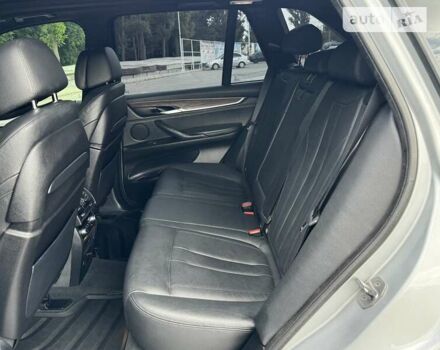Сірий БМВ Х5, об'ємом двигуна 2 л та пробігом 179 тис. км за 28500 $, фото 41 на Automoto.ua