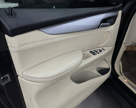 Серый БМВ Х5, объемом двигателя 2 л и пробегом 260 тыс. км за 23999 $, фото 35 на Automoto.ua