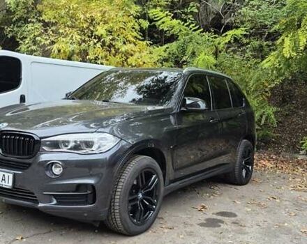 Серый БМВ Х5, объемом двигателя 3 л и пробегом 252 тыс. км за 21900 $, фото 3 на Automoto.ua